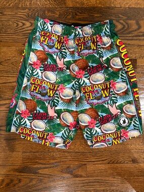 Flow Society Boys Shorts - Coconut Flow, size XL